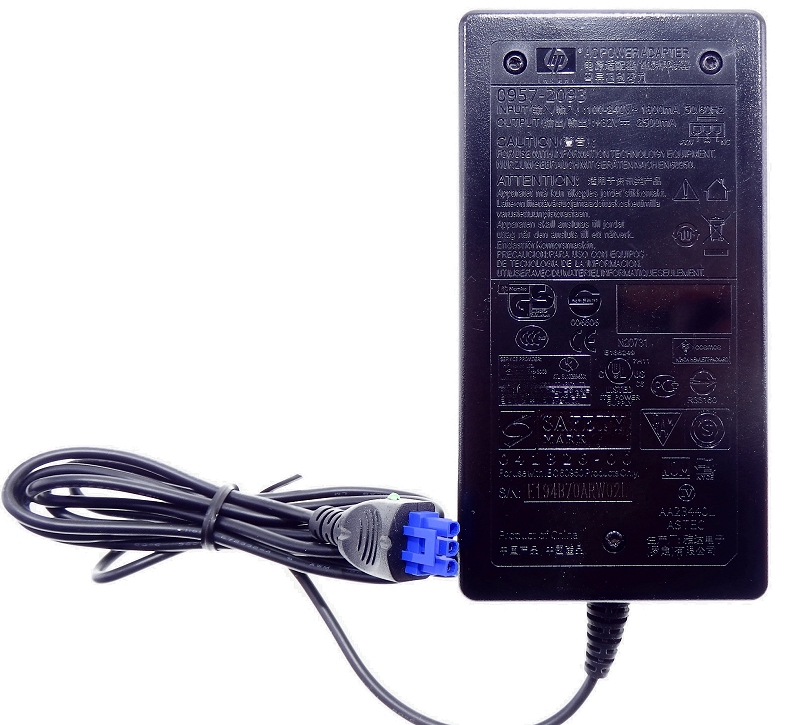 HP - Hewlett Packard Power Adapter. Model 0957-2093, DC Adapter.